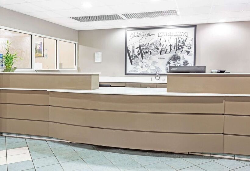 מוטל Super 8 By Wyndham Marianna