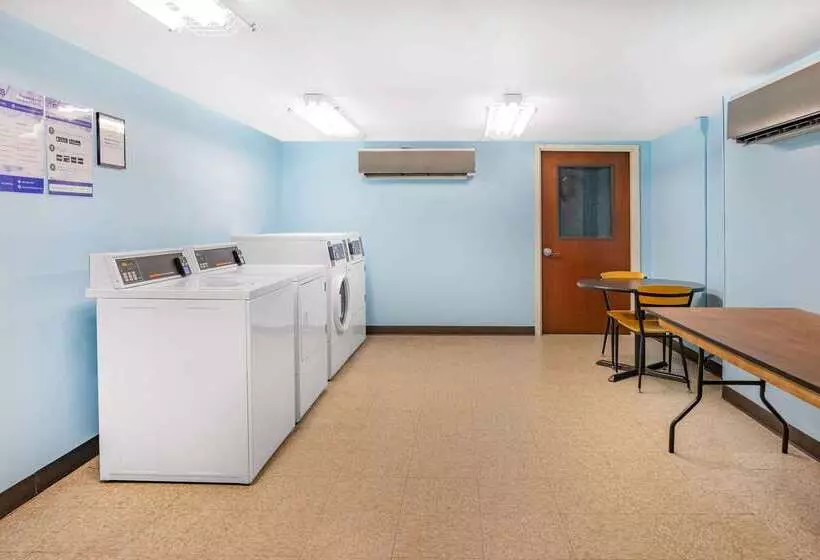 מוטל Super 8 By Wyndham Mount Laurel