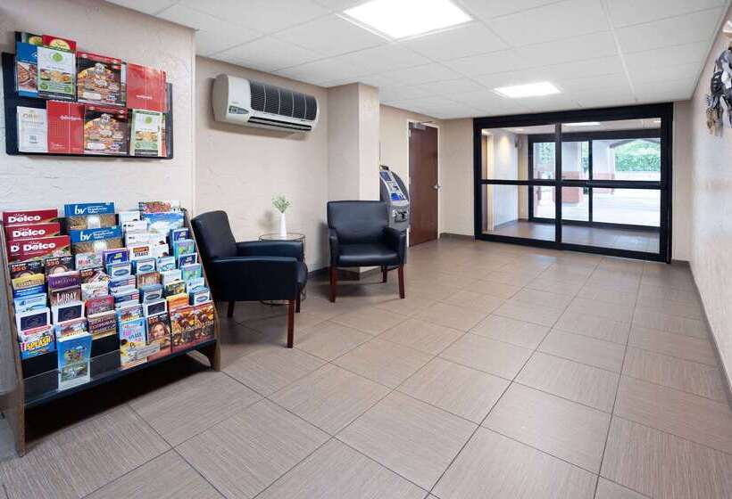 فندق على الطريق Super 8 By Wyndham Mount Laurel