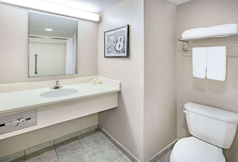 فندق على الطريق Super 8 By Wyndham Mount Laurel