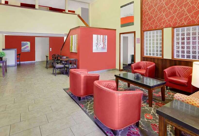 Мотель Super 8 By Wyndham Mt. Pleasant