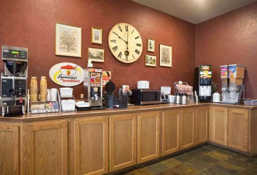 Мотель Super 8 By Wyndham Troy