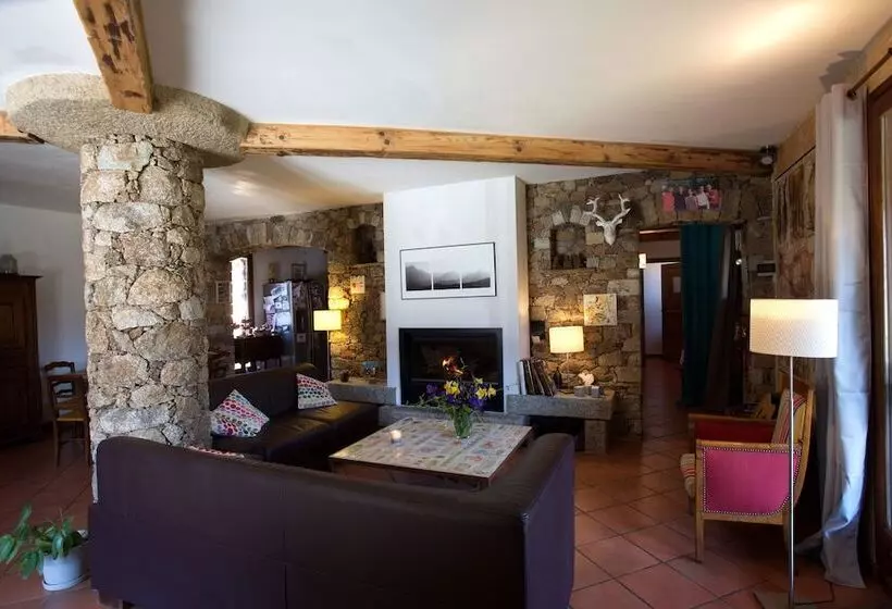 Aamiaismajoitus (B&B) A Muvrella