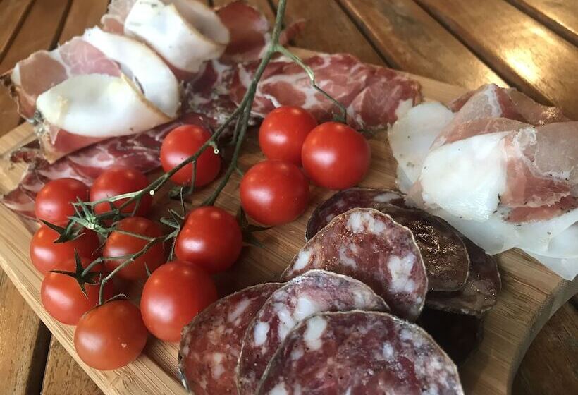 مبيت وإفطار A Muvrella