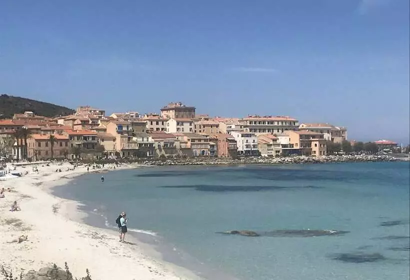 Aamiaismajoitus (B&B) A Muvrella