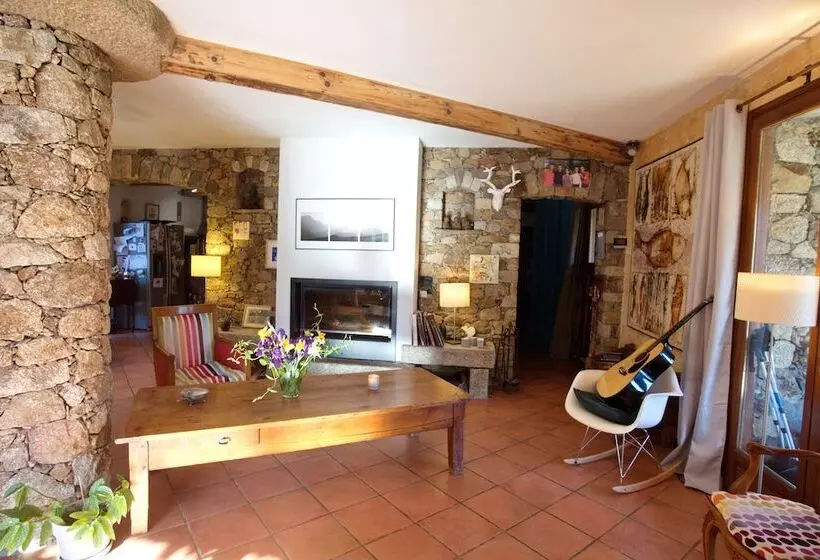 Aamiaismajoitus (B&B) A Muvrella