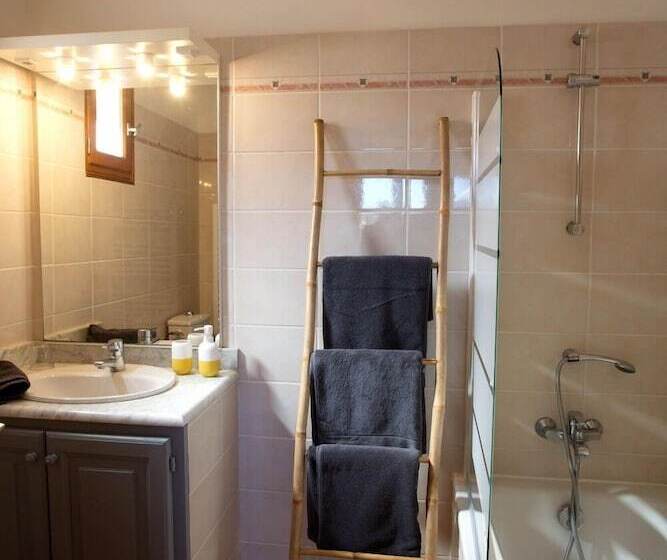 مبيت وإفطار A Muvrella