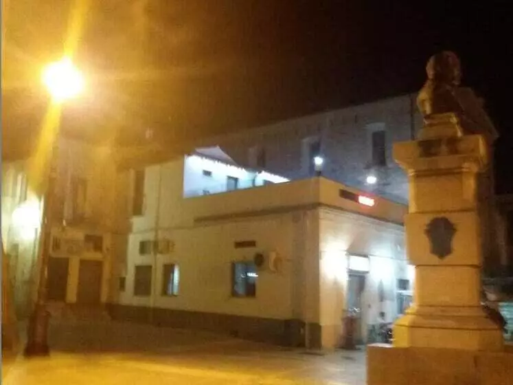 Aamiaismajoitus (B&B) Bar Centrale Zichella