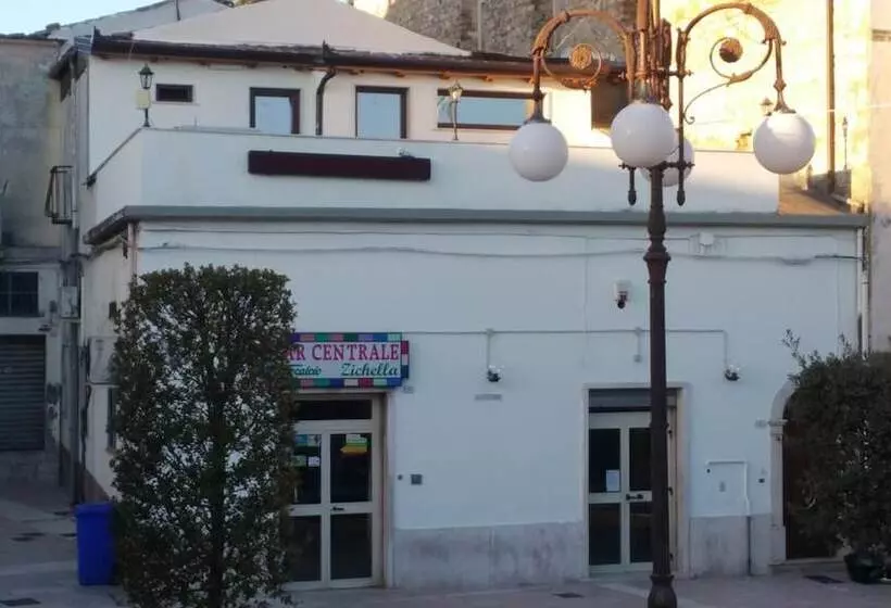 Aamiaismajoitus (B&B) Bar Centrale Zichella