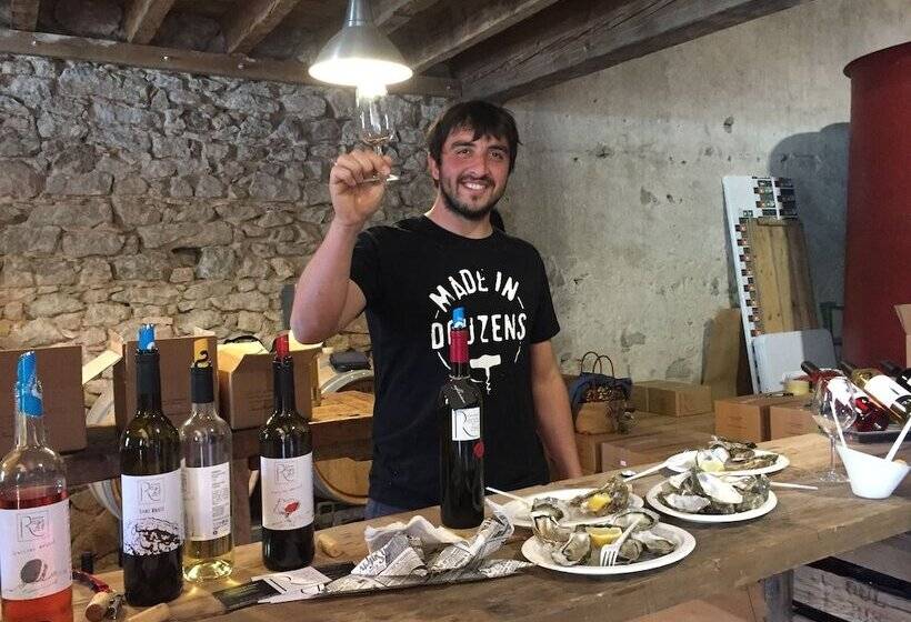 Bed and Breakfast Chateau De Douzens