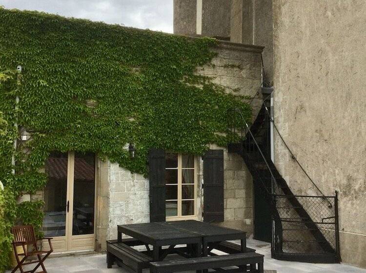 Bed and Breakfast Chateau De Douzens