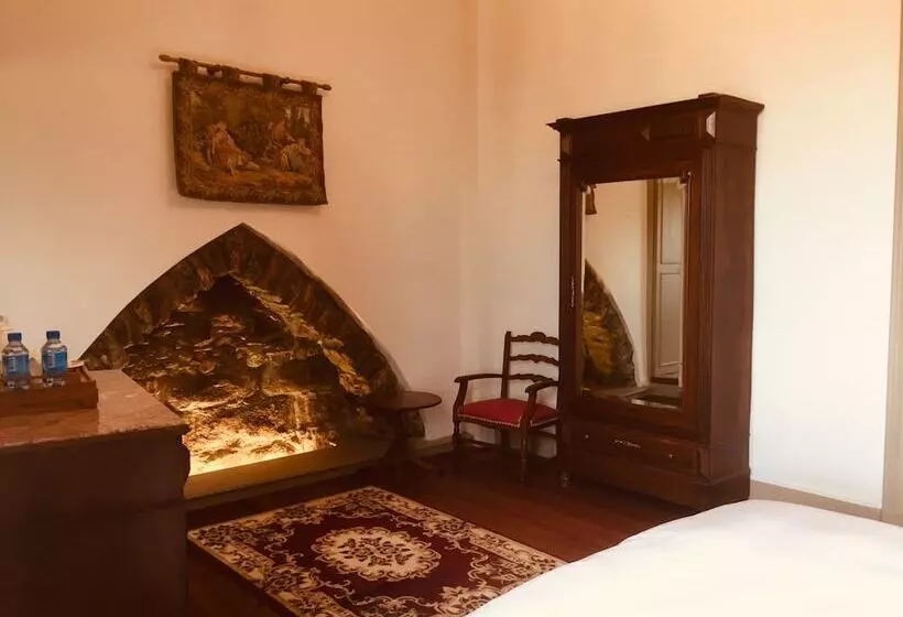 Aamiaismajoitus (B&B) Chateau De Douzens