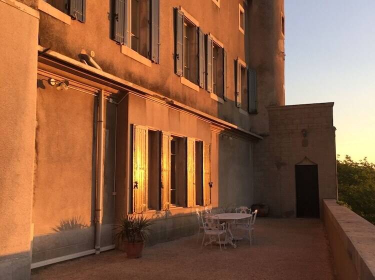 Bed and Breakfast Chateau De Douzens