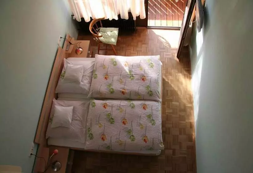 Hostelli Gasthof   Pension Krämerhof