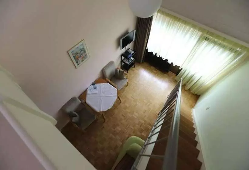 Hostelli Gasthof   Pension Krämerhof