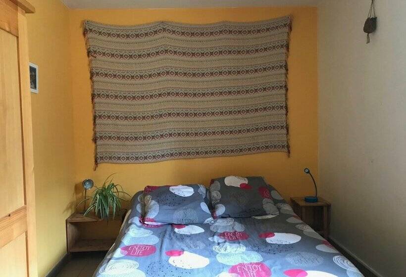 簡易ホテル Gîte Le Chantelouve