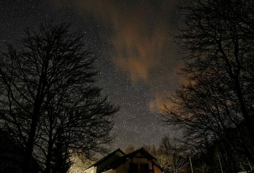 簡易ホテル Gîte Le Chantelouve