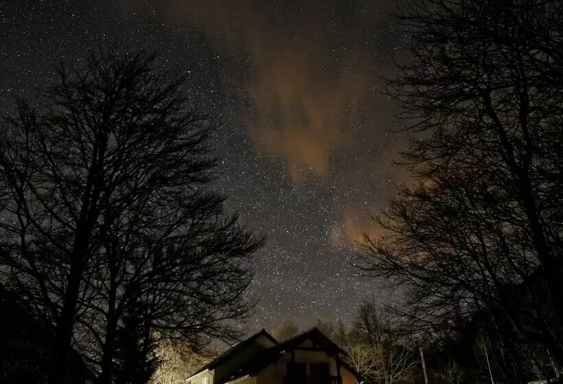 簡易ホテル Gîte Le Chantelouve