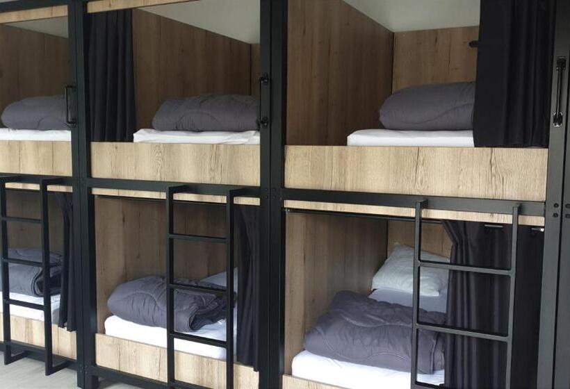 Hostel Les Terrasses Du Roc