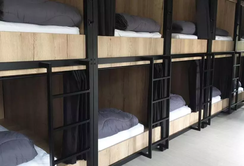 Hostel Les Terrasses Du Roc