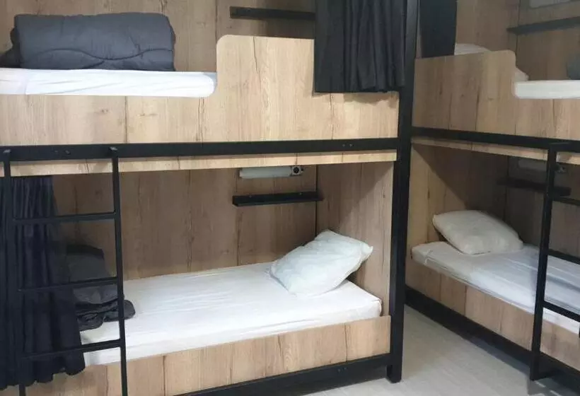 Hostel Les Terrasses Du Roc