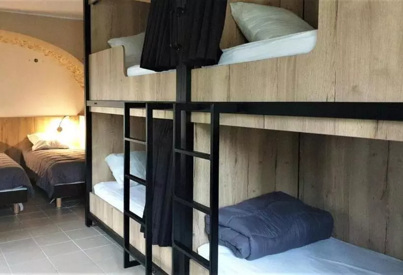 Hostel Les Terrasses Du Roc