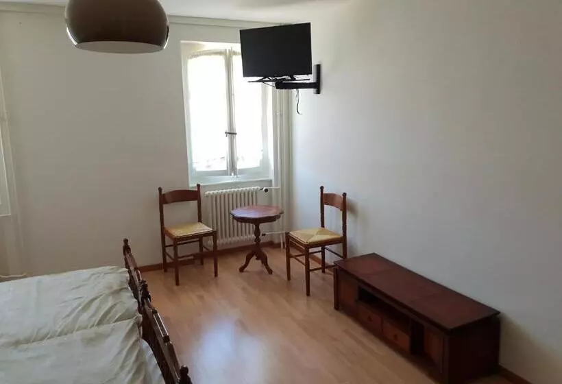 ホテル Auberge De Ballens