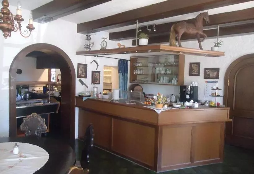 Hotelli Boarding House Hohenwart