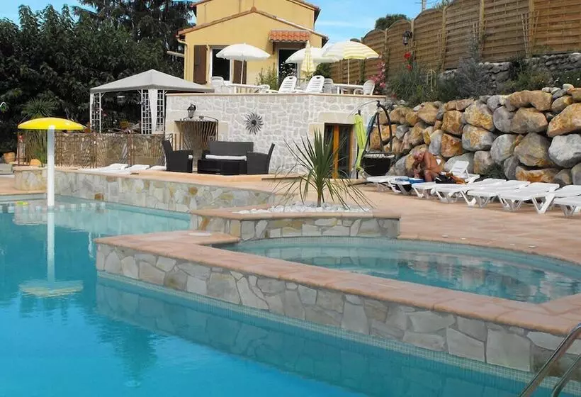 Hotelli Camping Bellevue