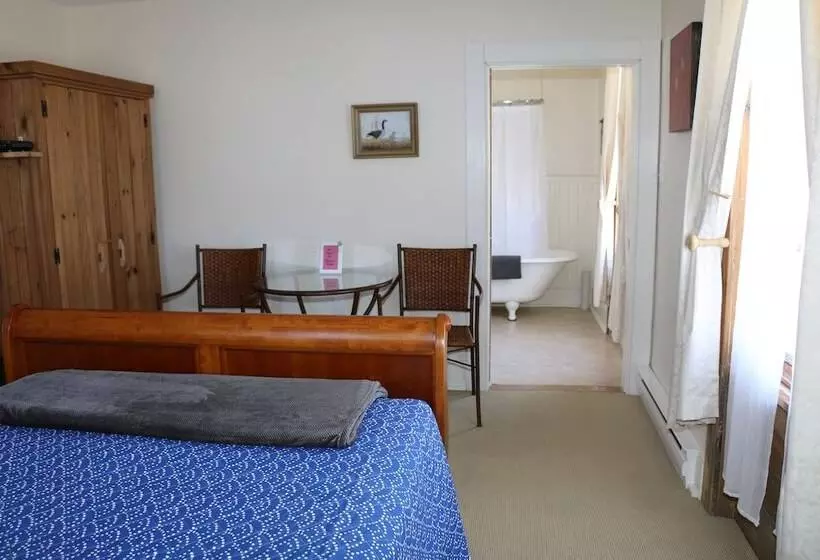 Hotelli Jardine's Inn