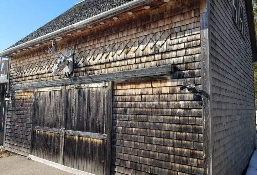 Hotelli Jardine's Inn