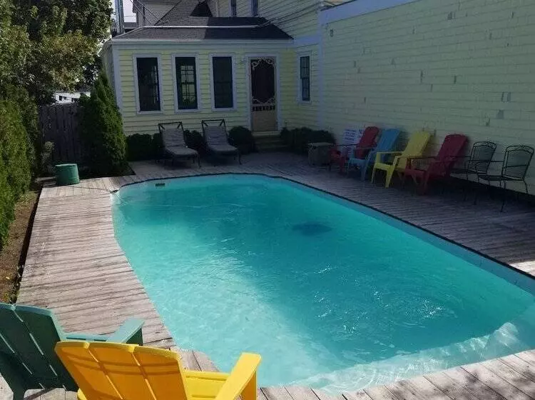 Hotelli Jardine's Inn