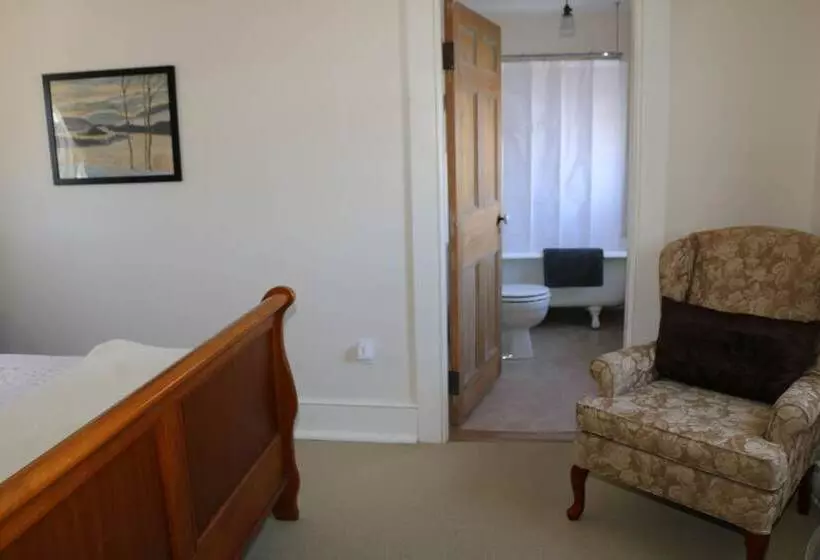 Hotelli Jardine's Inn