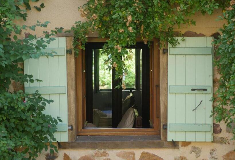 פנסיון Les Trois Chenes