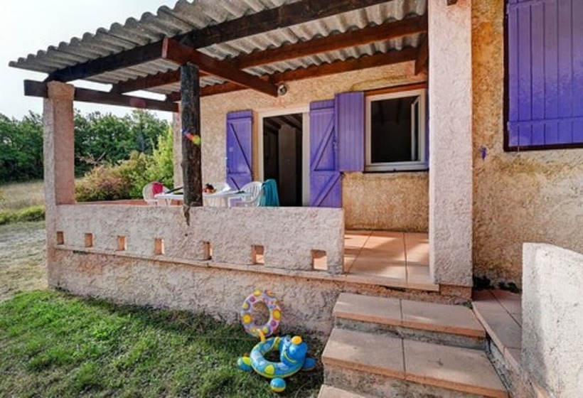 리조트 Village Vacances Les Bories