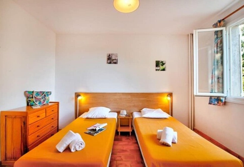 리조트 Village Vacances Les Bories