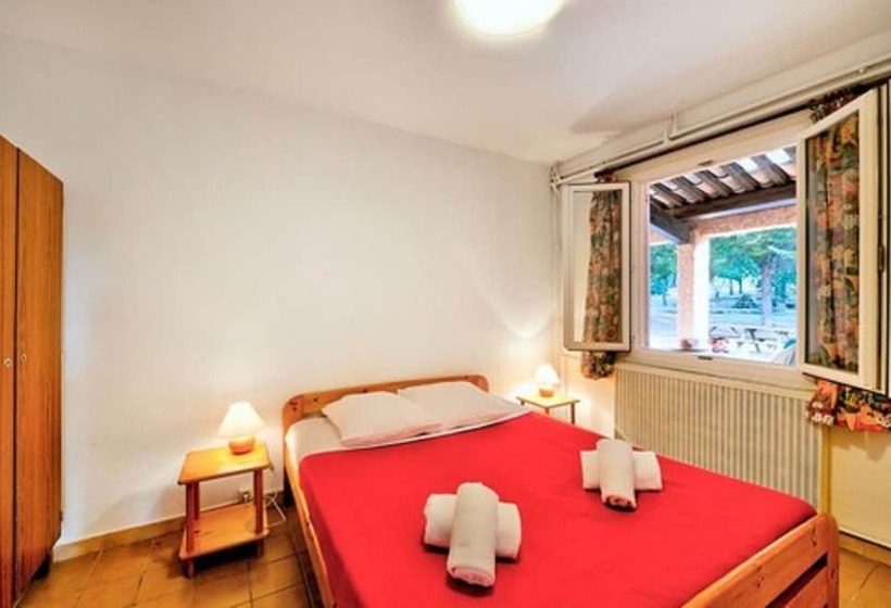 리조트 Village Vacances Les Bories