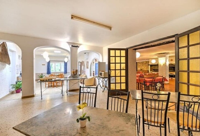 리조트 Village Vacances Les Bories