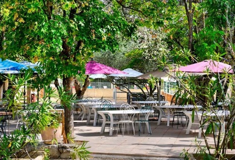 리조트 Village Vacances Les Bories