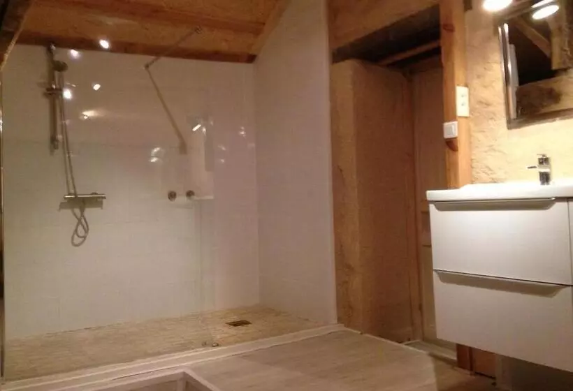 Aamiaismajoitus (B&B) Chambres D Hotes  La Source