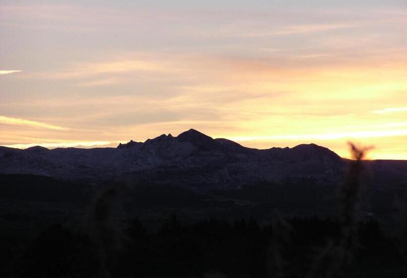 צימר Chateau De Savennes Caveau De Sabrage