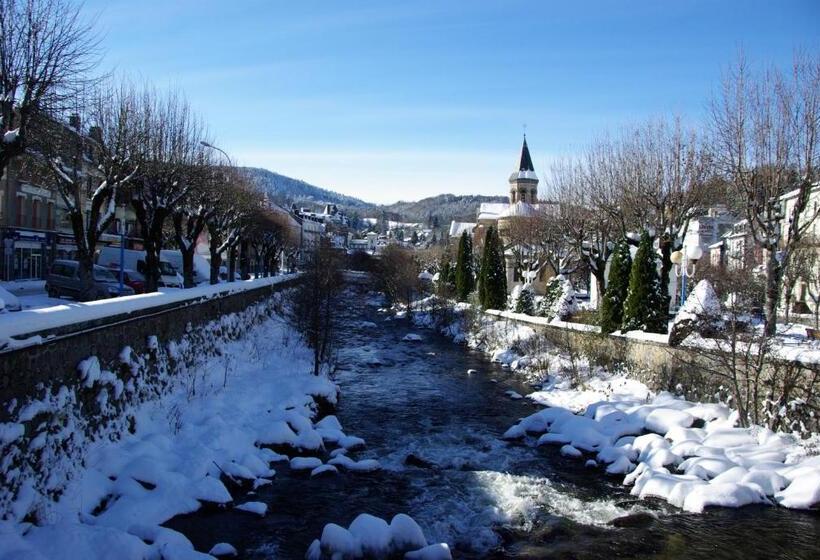 مبيت وإفطار Chateau De Savennes   Caveau De Sabrage