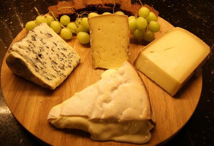 צימר Chateau De Savennes Caveau De Sabrage