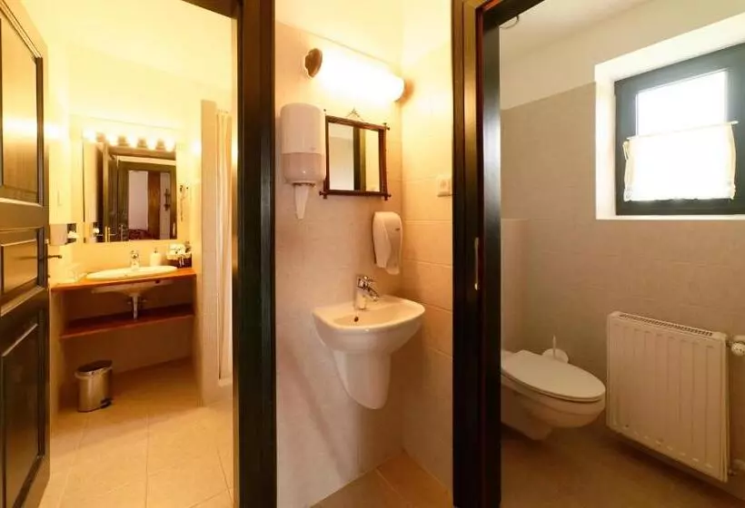 Aamiaismajoitus (B&B) Kosbor Panzió