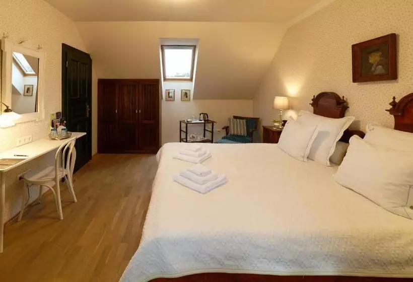 Aamiaismajoitus (B&B) Kosbor Panzió