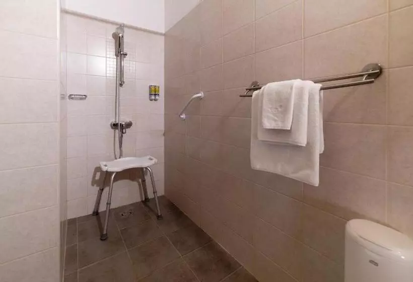 Aamiaismajoitus (B&B) Kosbor Panzió