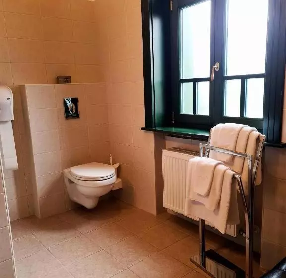 Aamiaismajoitus (B&B) Kosbor Panzió