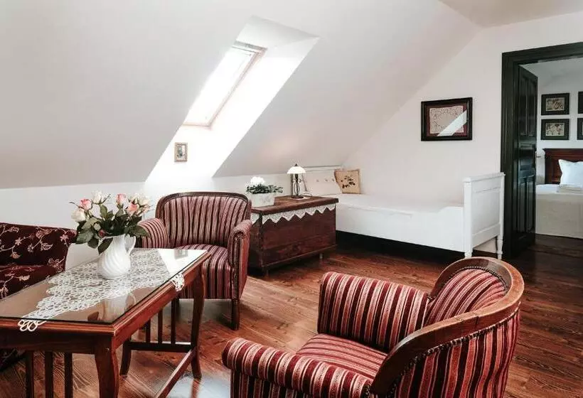 Aamiaismajoitus (B&B) Kosbor Panzió