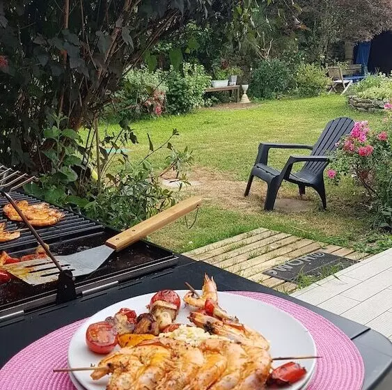 Aamiaismajoitus (B&B) Nuances Bretonnes