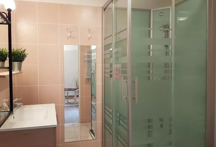 Aamiaismajoitus (B&B) Nuances Bretonnes